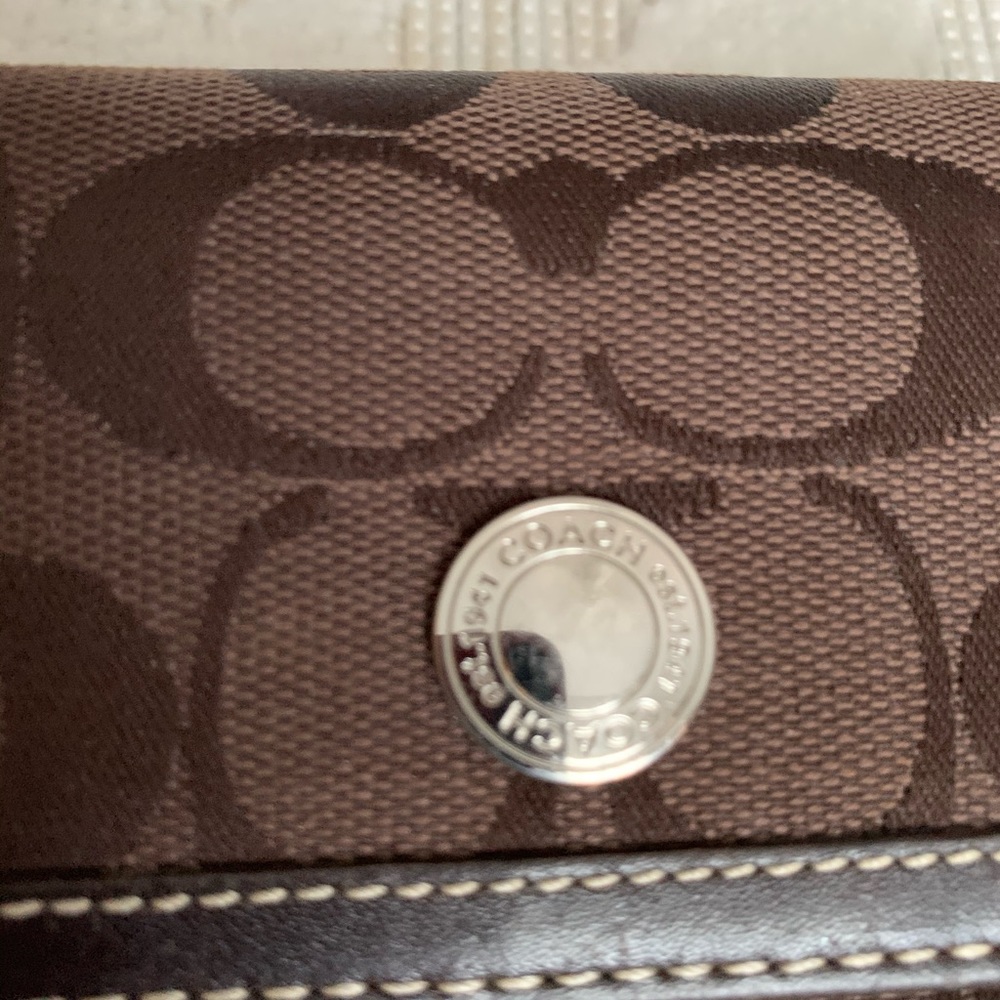 Coach brown canvas trifold wallet - Picture 3 of 11